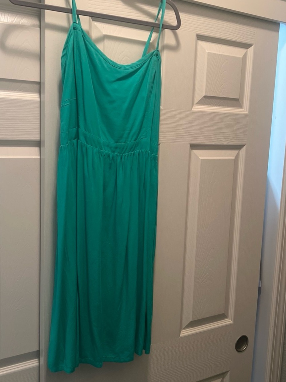 Old navy knee length Women's green Spaghetti Strap Dress